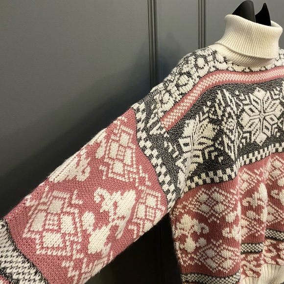 Pink Vintage Knit Sweater - Picture 3 of 3